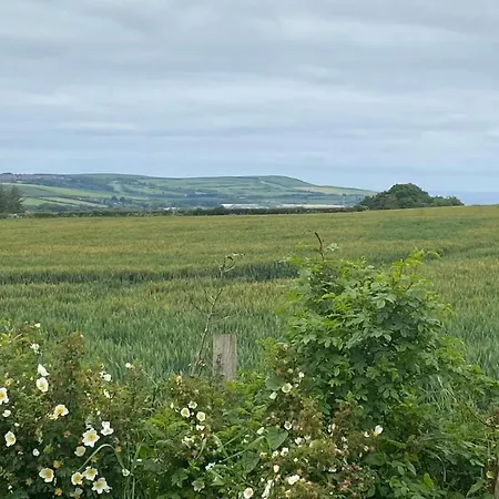 Wheelhouse - Grinkle Bell بيت ضيافة